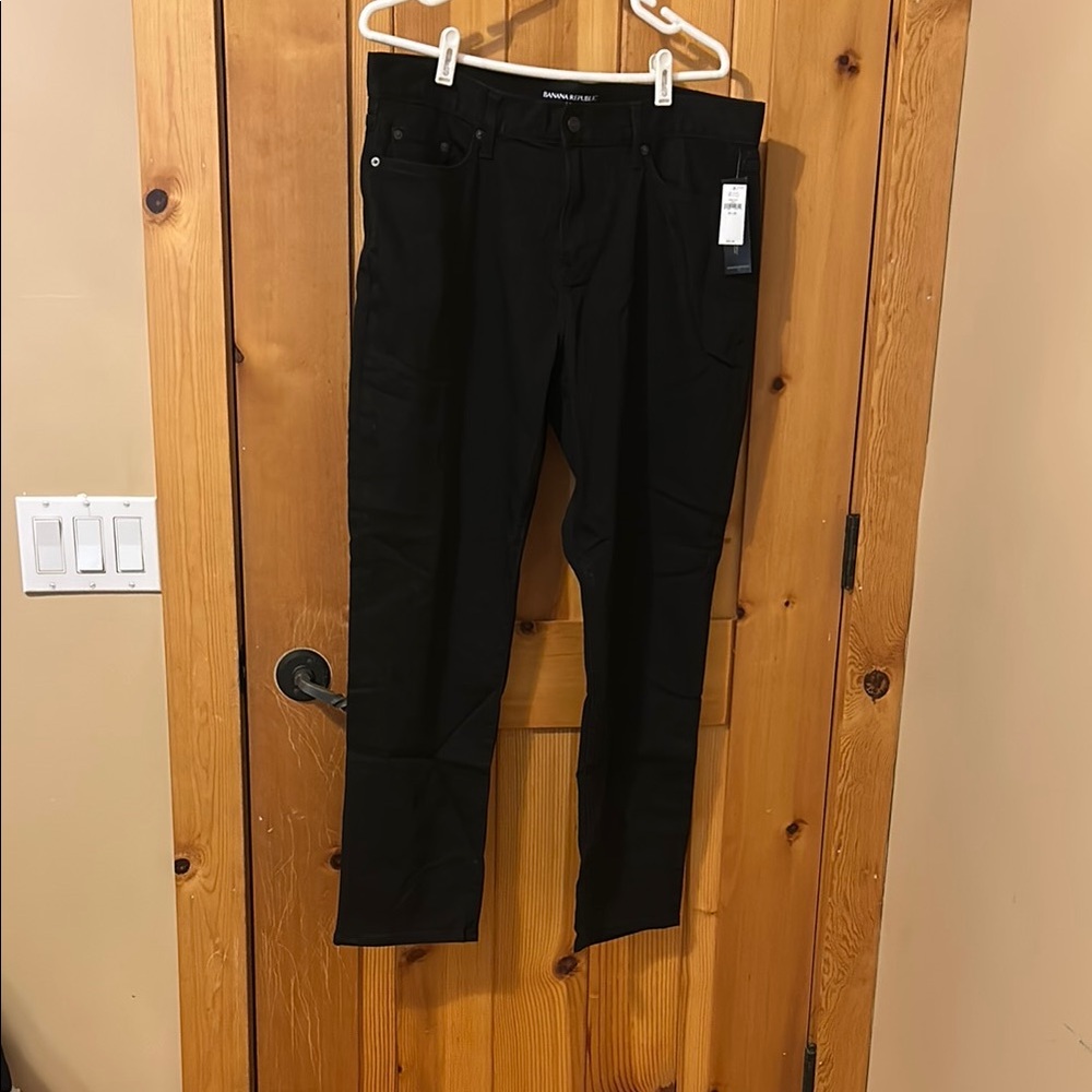 Banana Republic Men’s black Travel Jean NWT 35x30 ⚫️👖